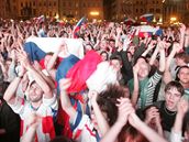 Na Staroměstském náměstí fandily tisíce fanoušků.