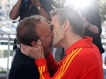 Cannes 2010 - reisr Xavier Beauvois (vlevo) a herec Lambert Wilson