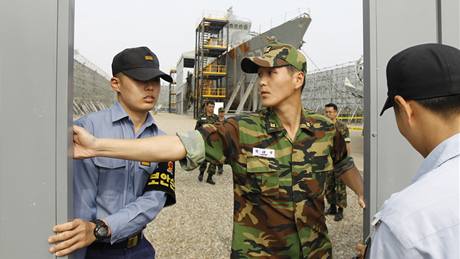 Jihokorejská korveta chonan, kterou potopilo torpédo KLDR (20. kvtna 2010)