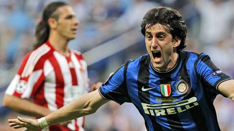 Diego Milito, útoník Interu Milán, se raduje ze svého gólu ve finále Ligy mistr proti Bayernu Mnichov