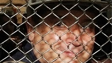 Jií Paroubek navtívil ped volbami hndouhelný dl a s horníky sfáral do achty