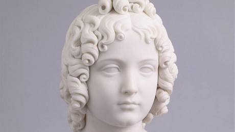 Pietro Tenerani (17981869): Busta dívky, 1837 (z výstavy Z kníecích lichtentejnských sbírek - Klasicismus a biedermeier)