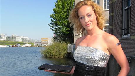 Koncept notebooku s textilním povrchem od MSI