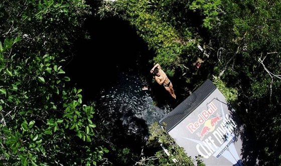 Red Bull Cliff Diving na Yucatánu