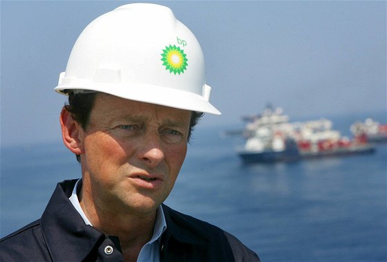 éf BP Tony Hayward na vrtné lodi Discoverer Enterprise v Mexickém zálivu (28. kvtna 2010)