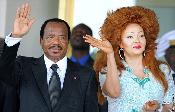 Kamerunský prezident Paul Biya se svou manelkou Chantal.