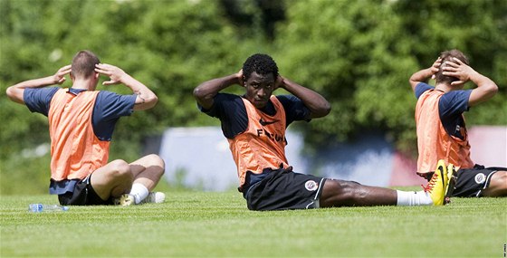 Fotbalisté Sparty zahájili pípravu na novou sezonu. Uprosted útoník Bony Wilfried.