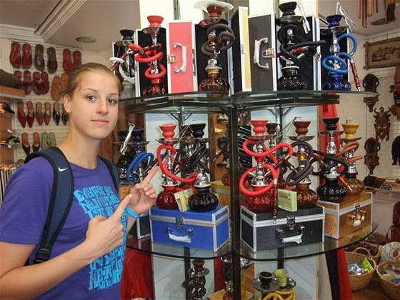 Kateina Elhotová si v Tunisku uila i nakupování