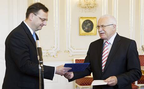 Petr Neas pebr od prezidenta Vclava Klause poven k jednn o vld. (4. ervna 2010)