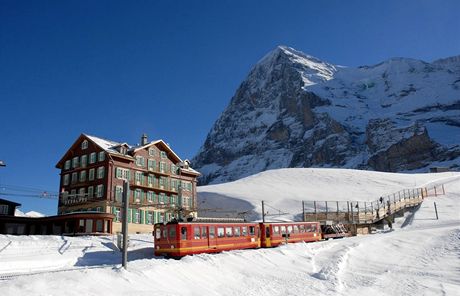 Jungfraubahn vyj�d� z Kleine Scheidegg