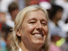 Martina Navrátilová se raduje z vítzství ve tyhe na turnaji legend v rámci Roland Garros.