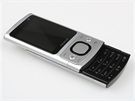 Recenze Nokia 6700 slide telo