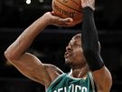 Ray Allen z Bostonu Celtics stílí na ko LA Lakers