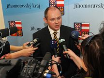 Jihomoravsk hejtman Michal Haek na mimoadn tiskov konferenci SSD (7.6.2010)