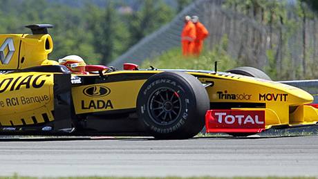 Masarykv okruh - prestiní svtová série Renault. Prohlídka box,autogramiáda jezdc,exibiní jízda formule F1, závody formulí.