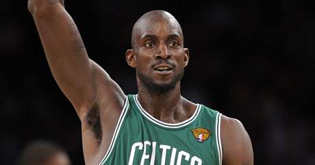 Kevin Garnett z Bostonu Celtics se raduje bhem finále NBA proti LA Lakers