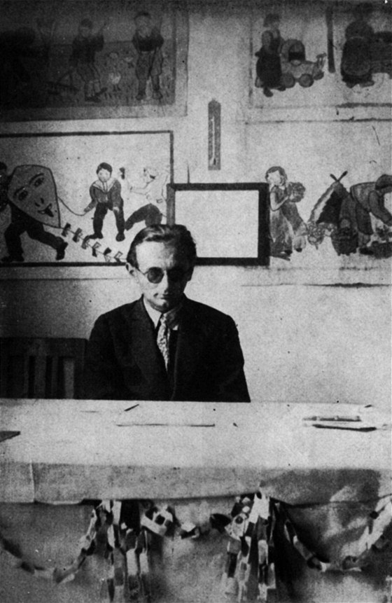 Spisovatel, výtvarník a bohém Josef Kocourek (1909-1933); nedatovaný snímek