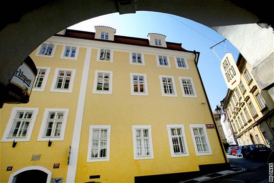 Své bývalé sídlo na Jánském vrku ODS prodává za 139 milion korun.