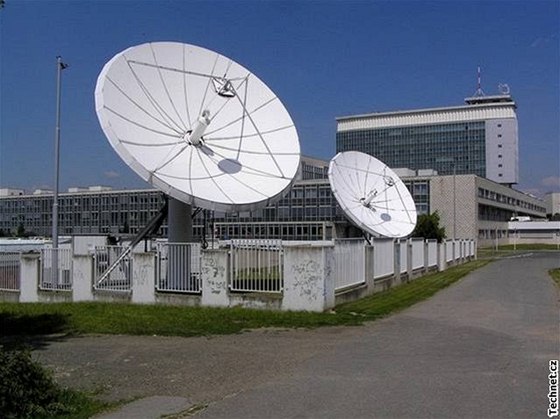 Česká televize má 15 let - Antény pro příjem signálů od zahraničních agentur a