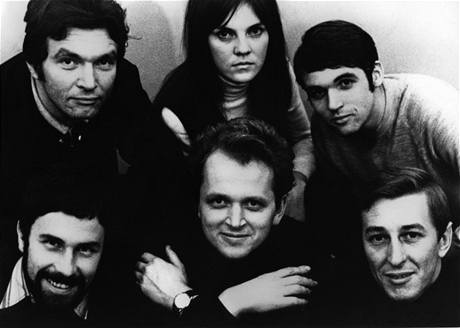 Spirituál kvintet v sestavě, ve které natočil debutové album Písničky z roku raz dva (1973) 