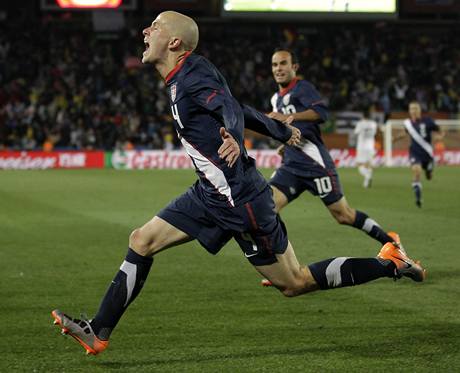 EXTZE. Michael Bradley slav gl americk reprezentace. 