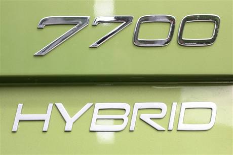 Hybridn autobus Volvo 7700