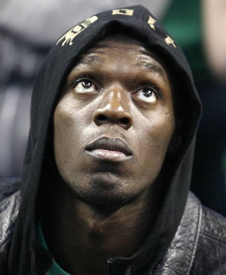 Jamajsk sprinter Usain Bolt pihlel finle NBA mezi Bostonem Celtics a LA Lakers