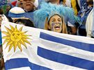 Fanynka Uruguaye podporuje svj tým na mistrovství svta