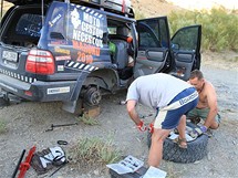 tvrtek 17.06. Ve tvrtek veer musme opravit proraenou gumu-zatm jedin defekt