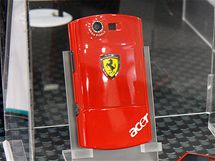 Acer Liquid E v barvch Ferrari