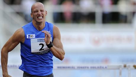 BULDOÍ ZARPUTILOST. Pekáká Petr Svoboda ozdobil Odloilv memoriál eským rekordem na trati 110 metr