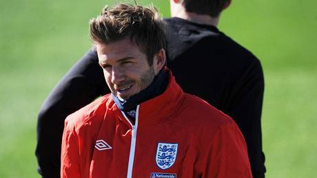 Zranný David Beckham na tréninku anglických fotbalist