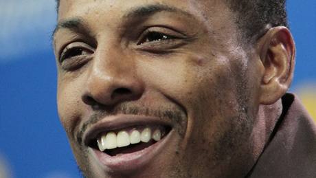 Paul Pierce z Bostonu Celtics na pozápasové tiskové konferenci