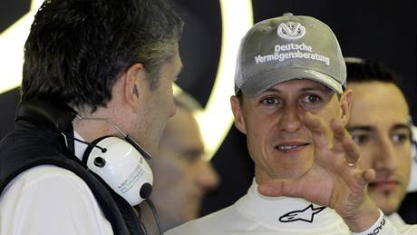 Michael Schumacher z Mercedesu ped kvalifikaní jízdu na Velkou cenu Kanady