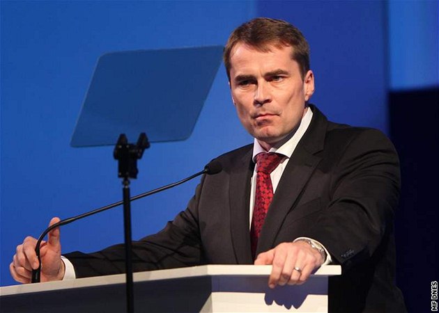 Pora�ený David Vodrá�ka na kongresu ODS (20. �ervna 2010)
