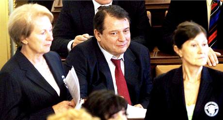 Bval pedseda SSD Ji Paroubek jako adov poslanec ve Snmovn. (22. ervna 2010)