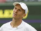 ACH JO. Nikolaj Davydnko není spokojen se svým výkonem v prvním kole Wimbledonu.