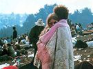 Milenci na nejvtím hudebním festivalu ve Woodstocku v USA. (17. srpna 1969)