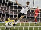 Müller dává svj druhý gól v zápase a Nmecko vade nad Anglií 4:1