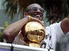 Kobe Bryant slaví vítzství v NBA