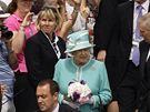 Anglická královna Albta II. na tenisovém Wimbledonu