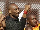 Kobe Bryant, hvzda NBA, a malí fotbalisté z jihoafrického Soweta