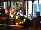 Lo Costa Mediterranea, spoleenské salonky na druhé palub