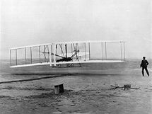 Historický snímek Wright Flyer