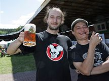 Tom Husk a Ji Plosky na festivale pili Krakonoe