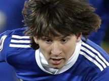 Argentinsk kapitn Messi vyml dal tonou akci bhem utkn s eckem.