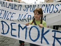 Kesant demokrat uspodali v Brn pochod pro rodinu, kterm protestovali proti Queer Parade (erven 2010)