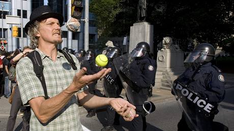 Protesty proti summitu G20 v Torontu. (26. ervna 2010)