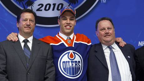 Taylor Hall (vprosted) jednika letoního draftu, kterou získal Edmonton. 