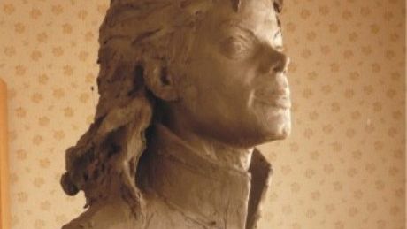 Návrh busty pro památník Michaela Jackona od akademické sochaky Daniely Kartákové
